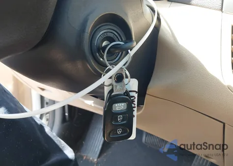 2013 Hyundai Elantra Gls z USA, uszkodzony, nr VIN 5NPDH4AE8DH287169